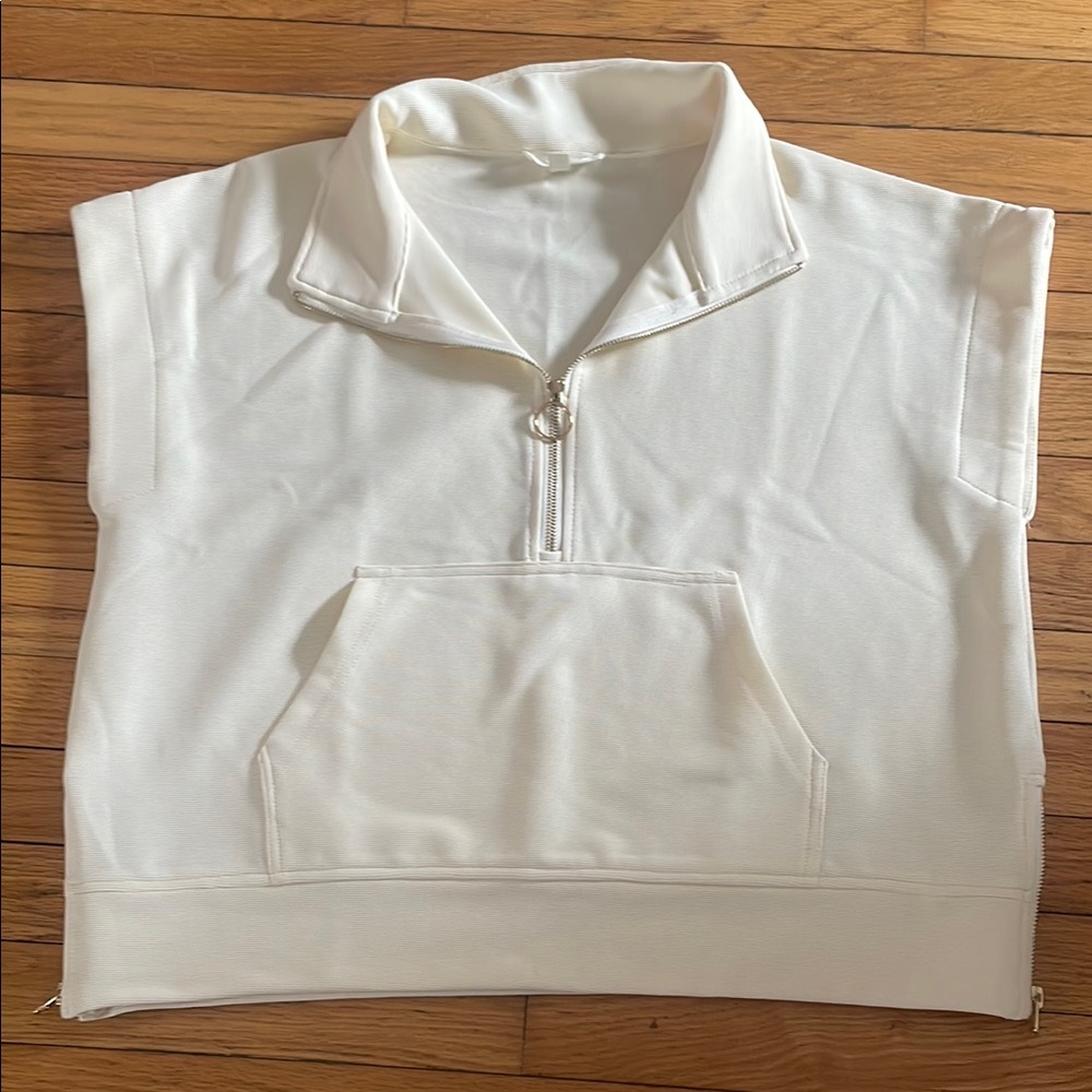 Entro Medium Cream Half-Zip Pullover Collared Top